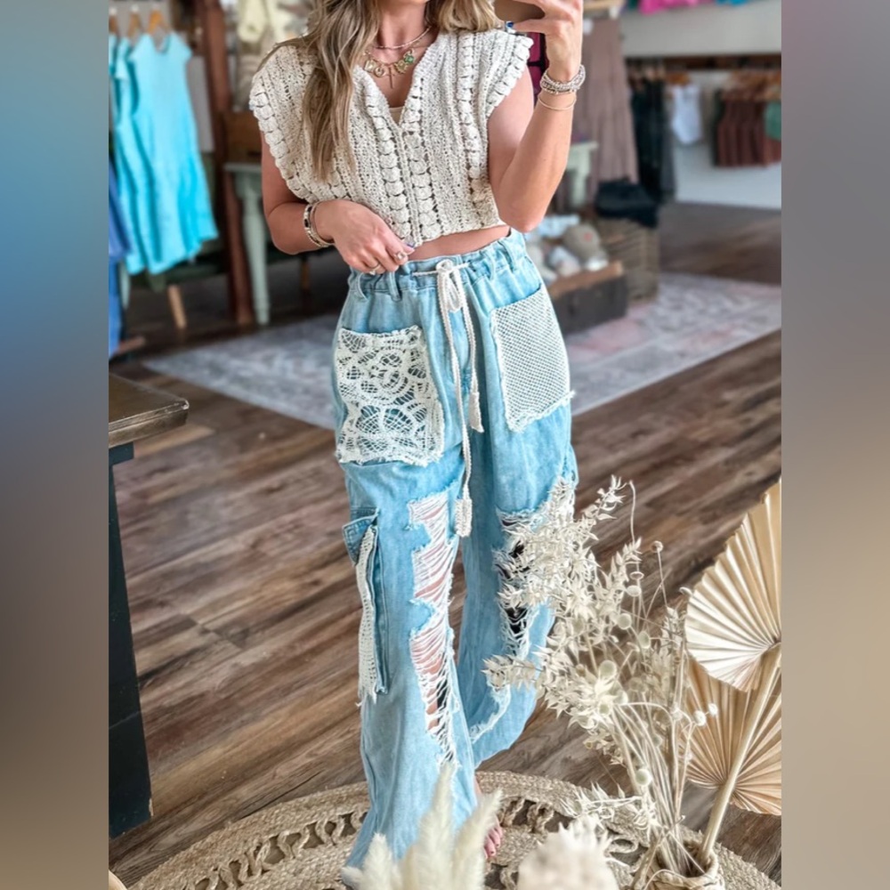 POL Light Blue Lace Patchwork Boyfriend Jeans - Picture 3 of 10
